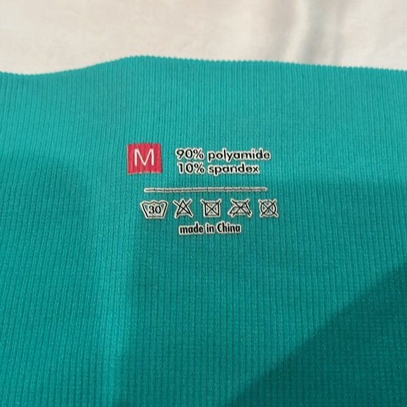 Reposhed gymshark shorts medium - Picture 5 of 5